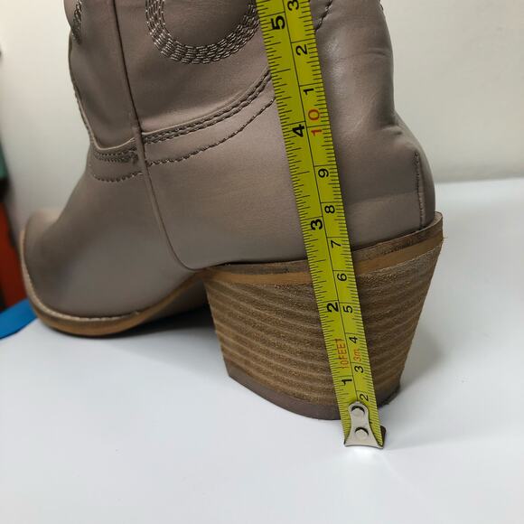 ARiderGirl Western Style Knee High Stacked Heel Boots Tan Taupe Embroidered 10 - Picture 11 of 12